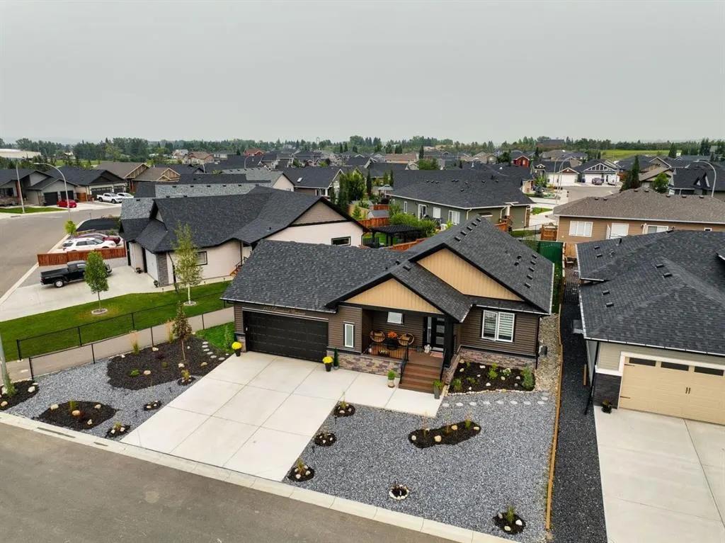 185 Riverwood Crescent