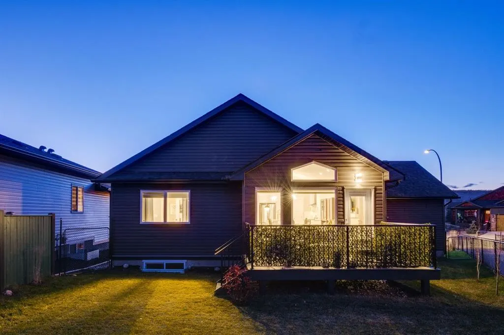 185 Riverwood Crescent