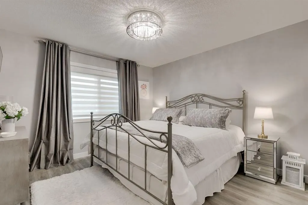 185 Riverwood Crescent