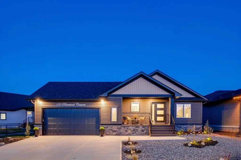 185 Riverwood Crescent