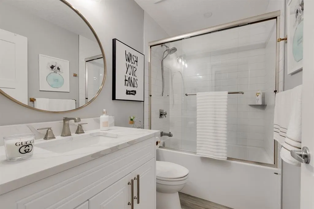 185 Riverwood Crescent