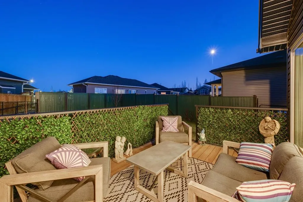 185 Riverwood Crescent