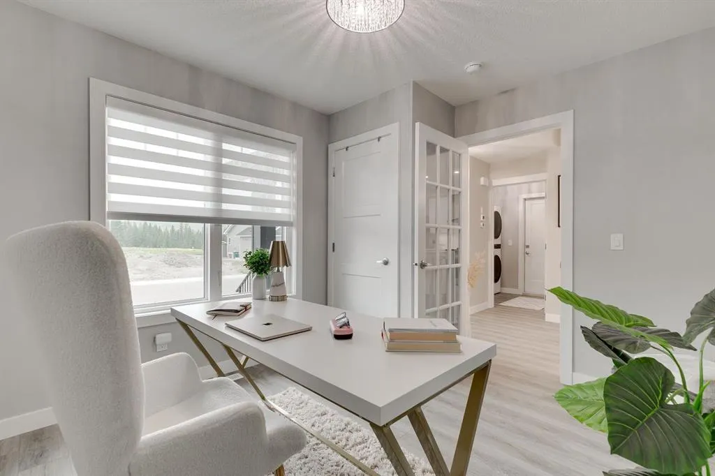 185 Riverwood Crescent