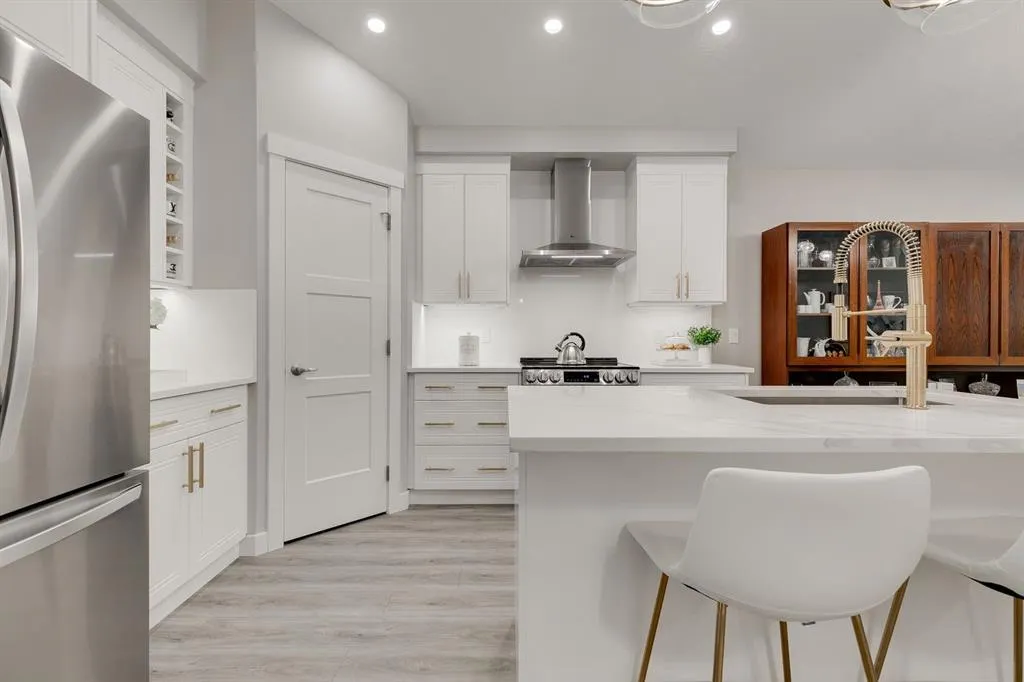 185 Riverwood Crescent