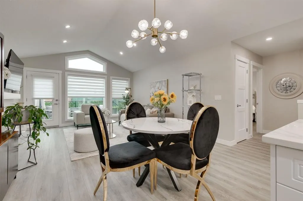 185 Riverwood Crescent