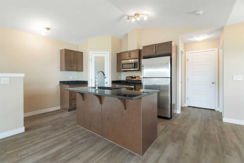 2781 Chinook Winds Drive SW, #3304