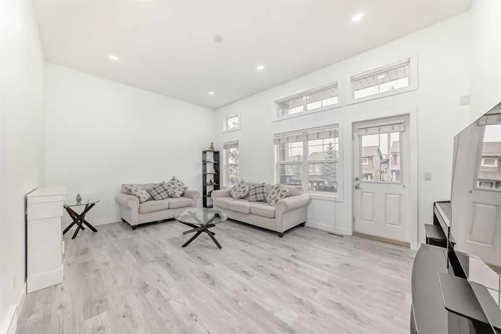 119 Panatella Hill NW