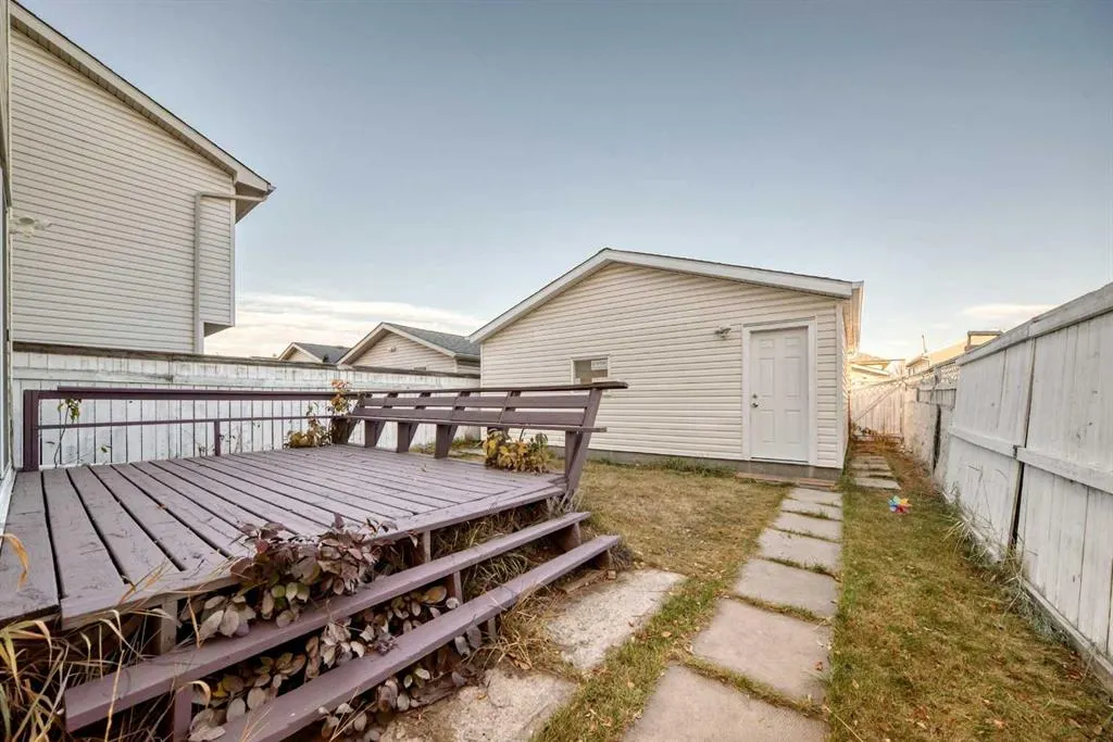 121 Martin Crossing Manor NE