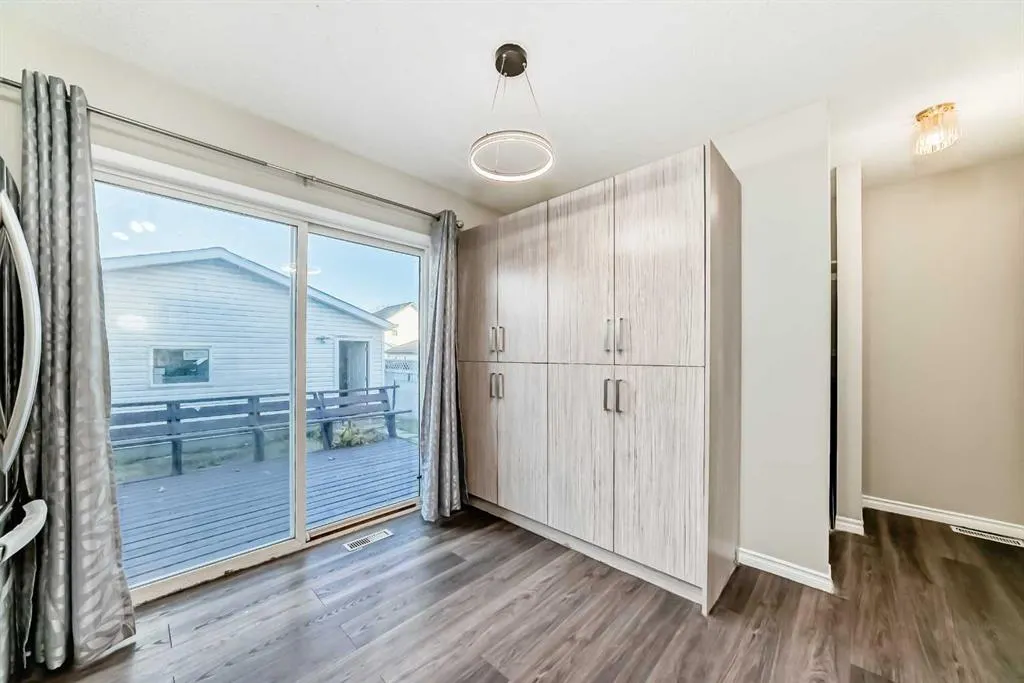 121 Martin Crossing Manor NE