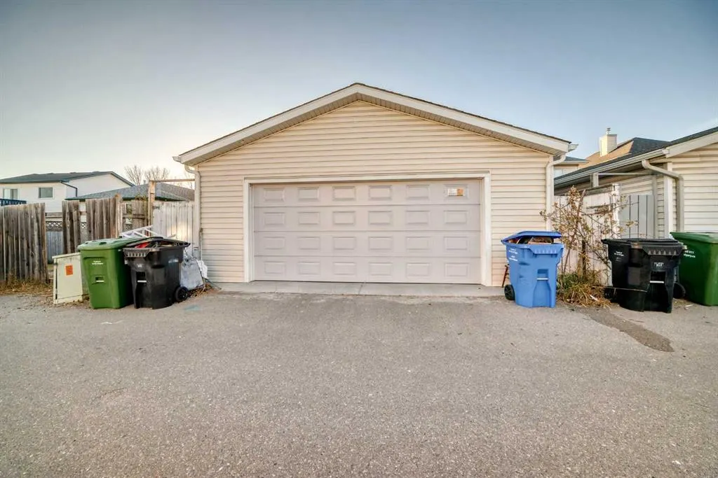 121 Martin Crossing Manor NE