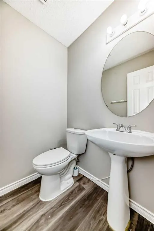 121 Martin Crossing Manor NE