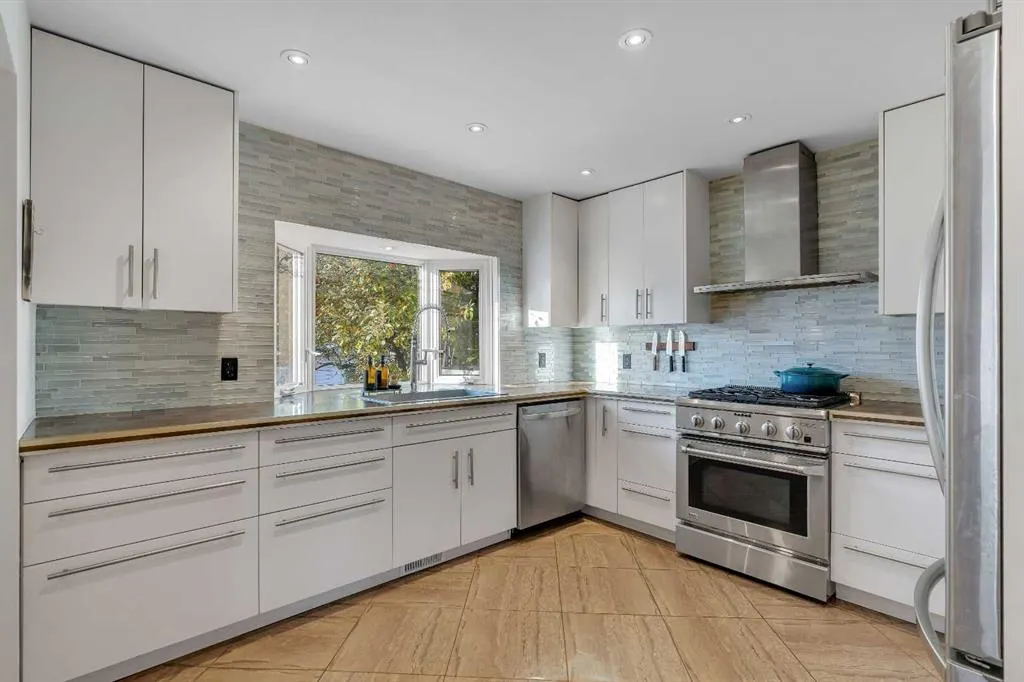 1113 Child Avenue NE