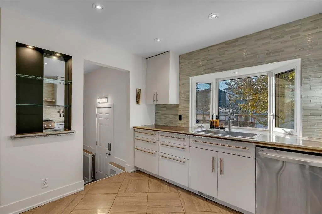 1113 Child Avenue NE