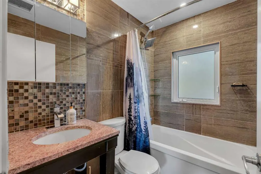 1113 Child Avenue NE