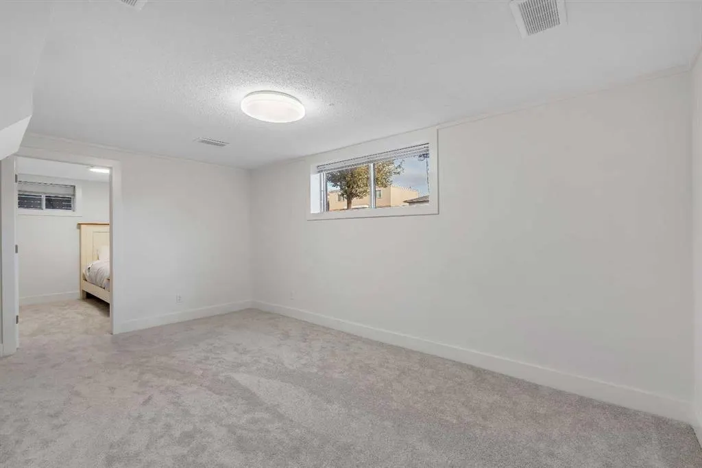 1113 Child Avenue NE