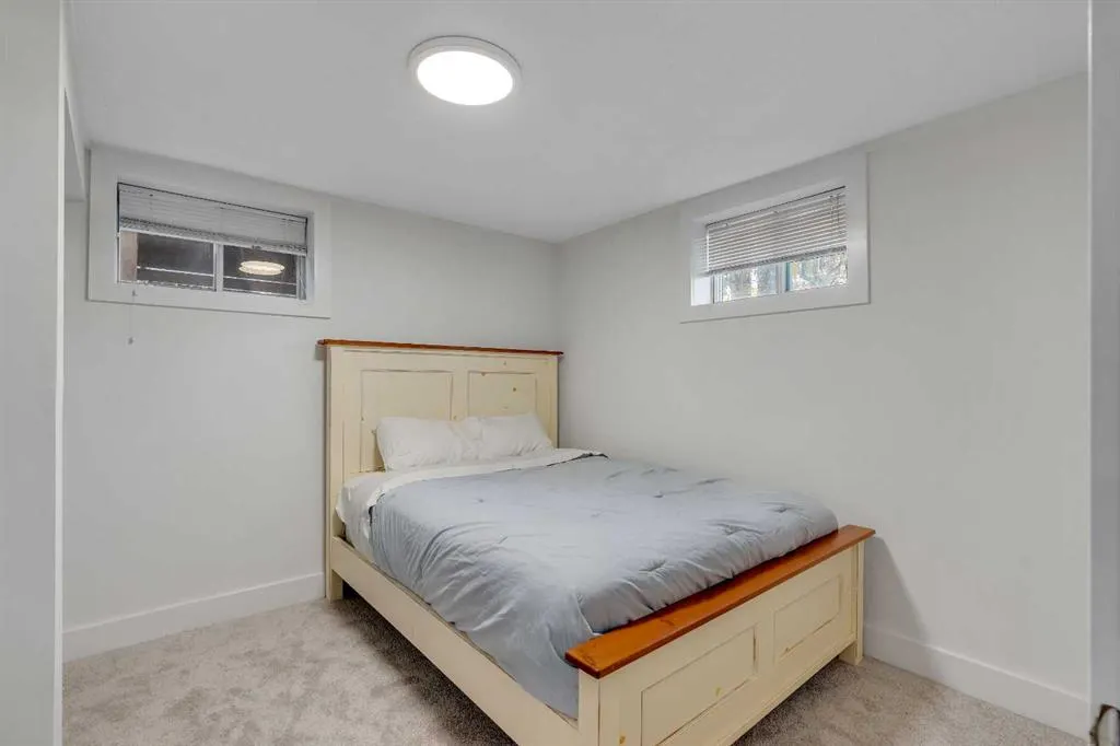 1113 Child Avenue NE