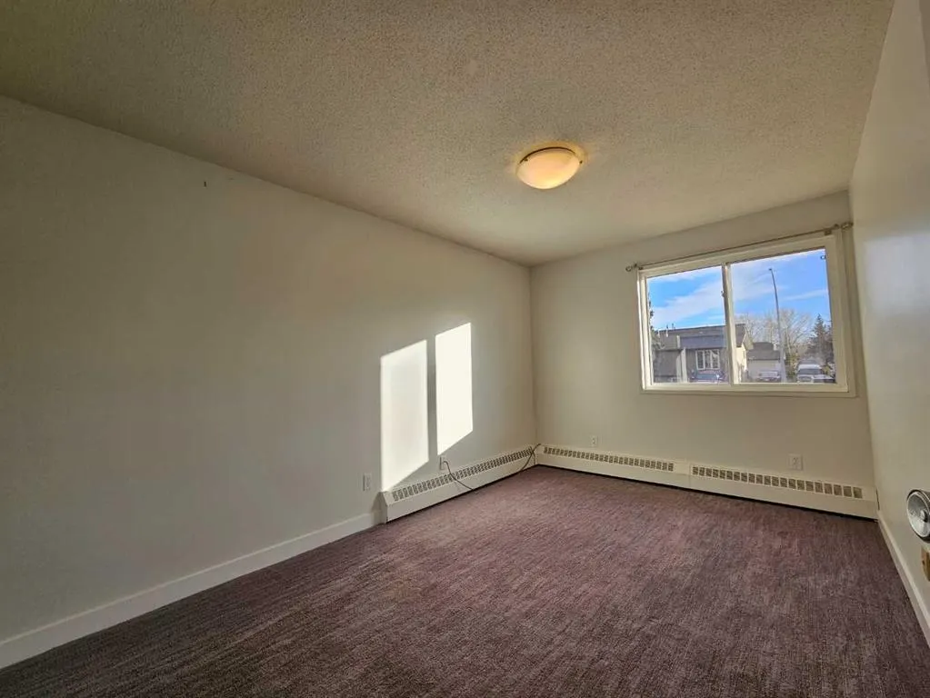 6108 53 Street, #115