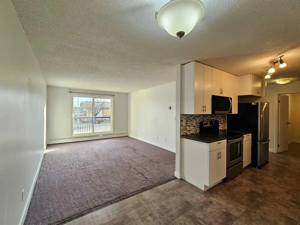 6108 53 Street, #115