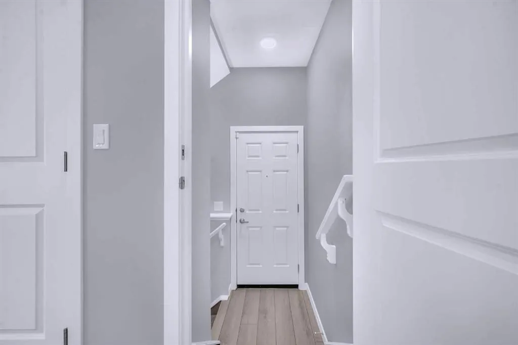 154 Silver Spruce Grove SW