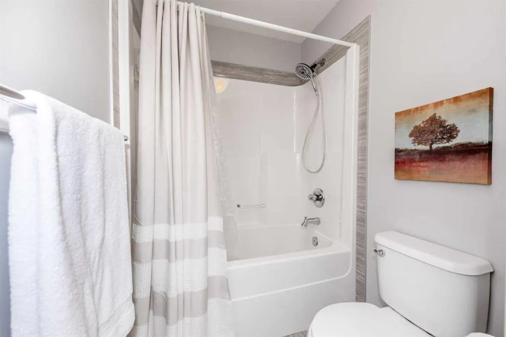 67 Auburn Sound Manor SE