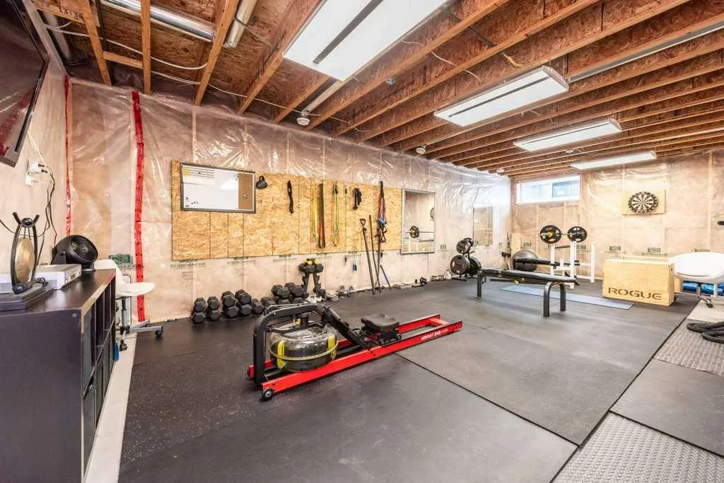 67 Auburn Sound Manor SE