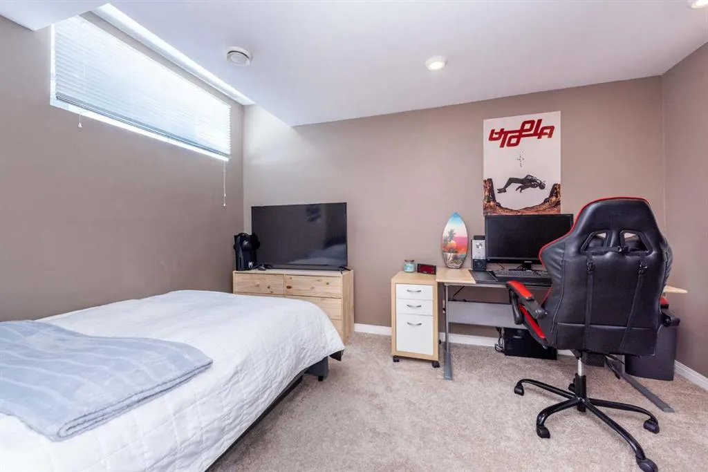 67 Auburn Sound Manor SE