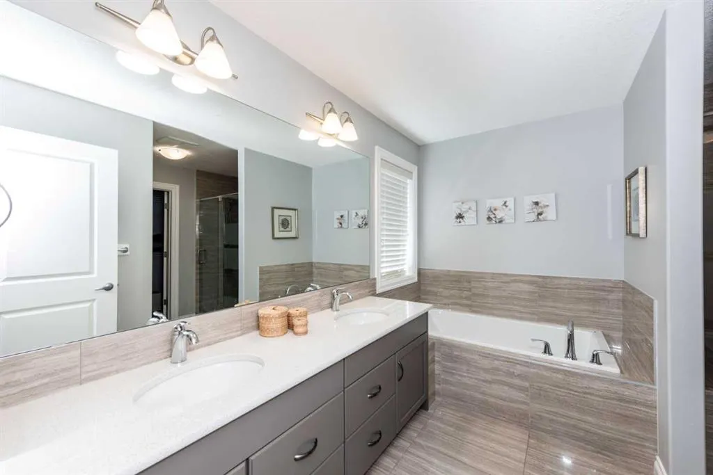 67 Auburn Sound Manor SE