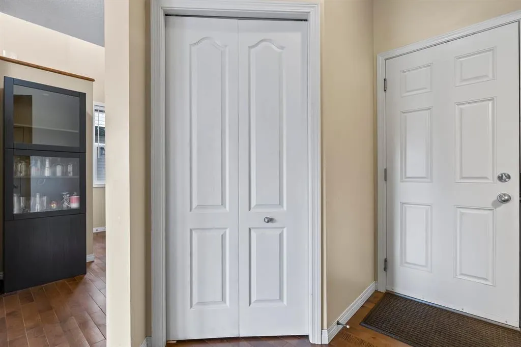 1043 Copperfield Boulevard SE