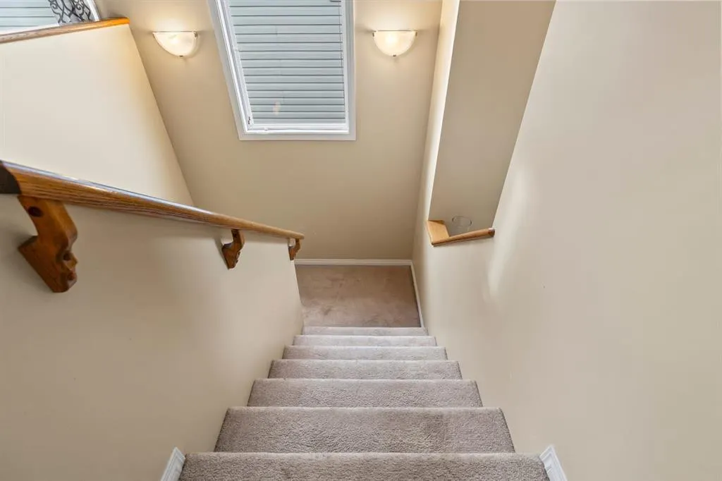 1043 Copperfield Boulevard SE