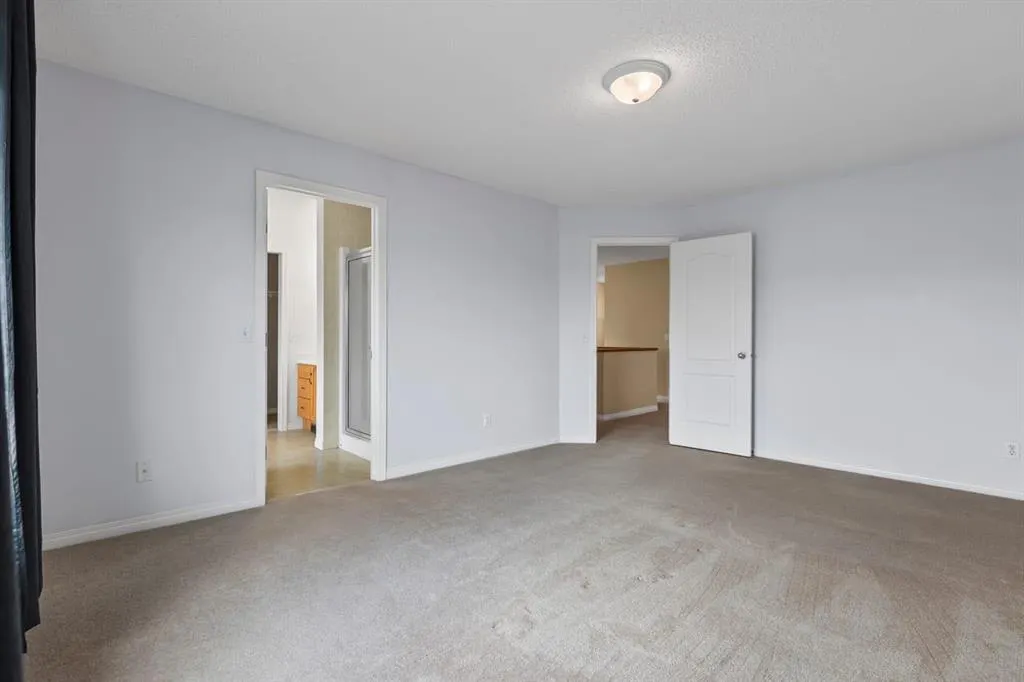 1043 Copperfield Boulevard SE