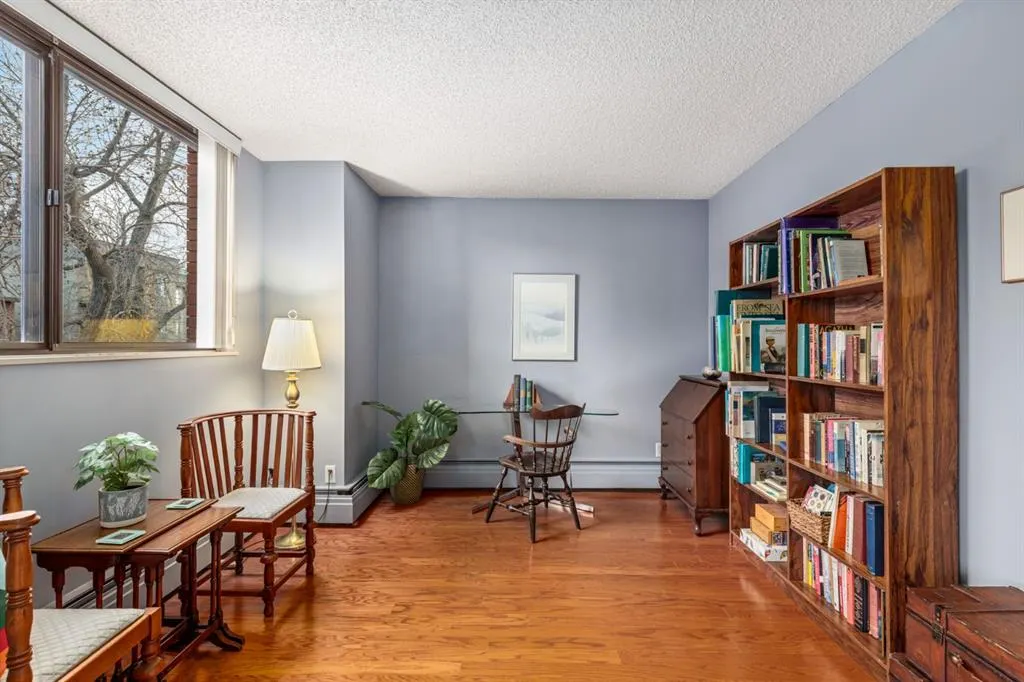 929 18 Avenue SW, #301