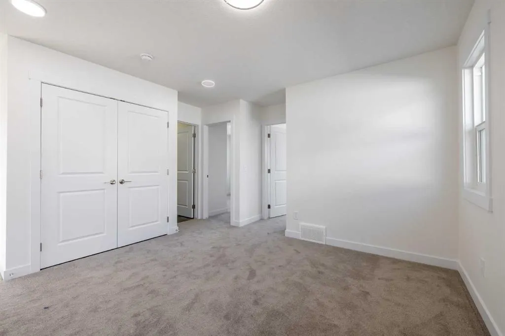 11 Creekstone Walk SW