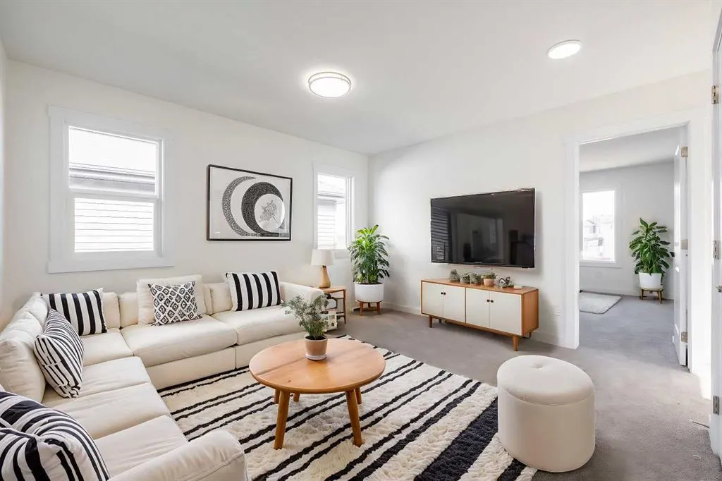 11 Creekstone Walk SW