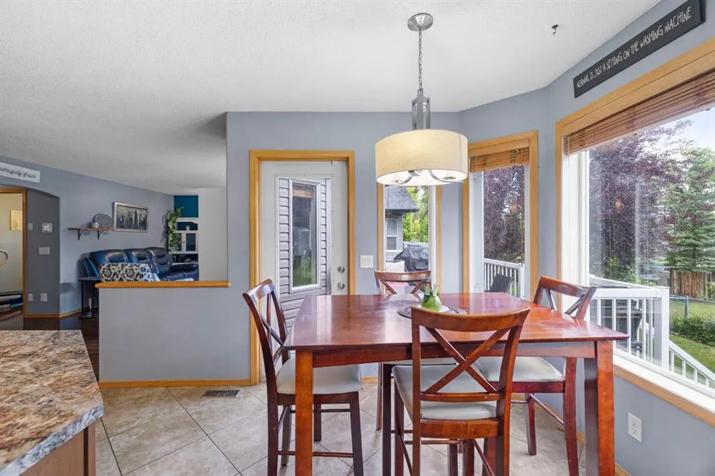 168 Fairways Drive NW