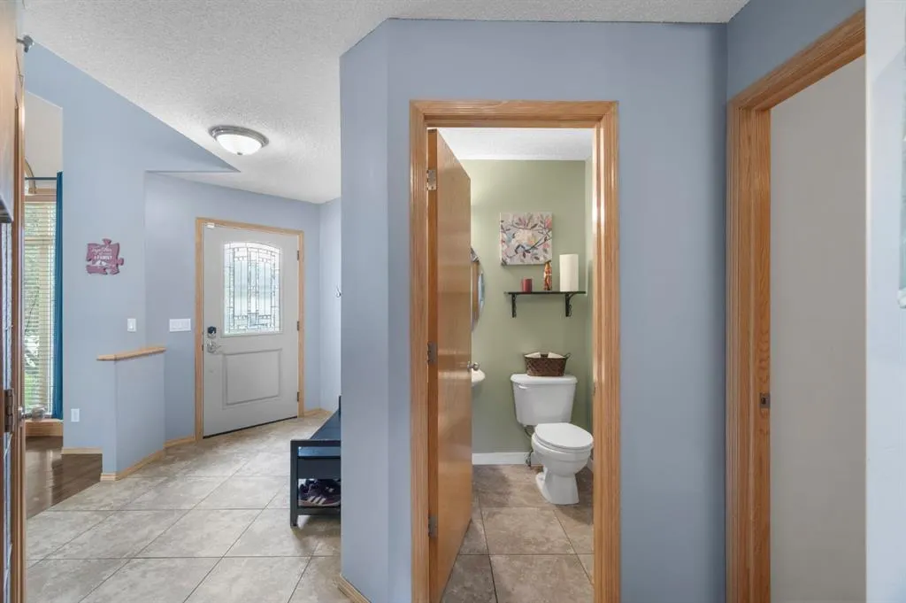 168 Fairways Drive NW