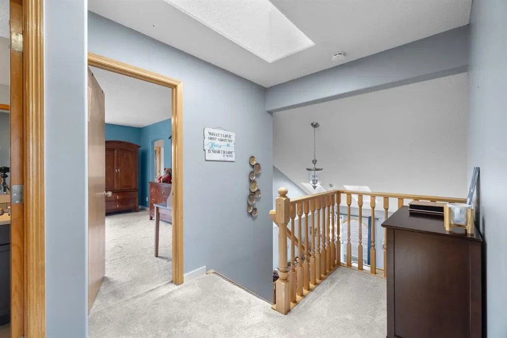 168 Fairways Drive NW