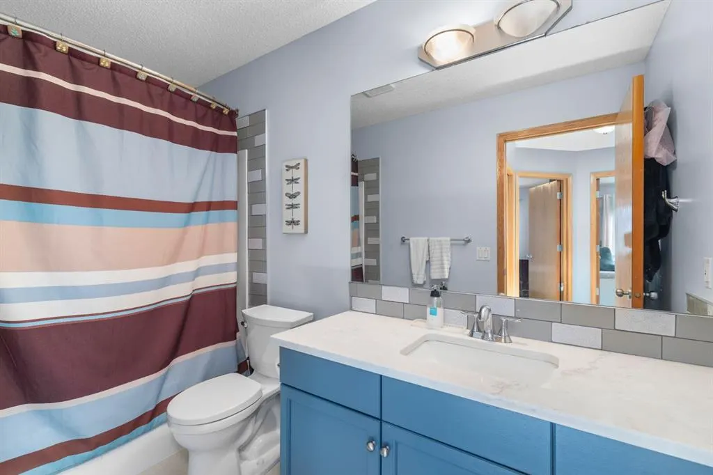 168 Fairways Drive NW