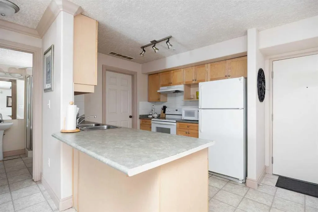 38 Riedel Street, #2308