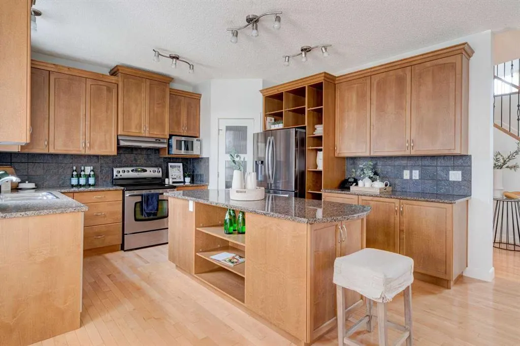 108 Tuscany Estates Close NW