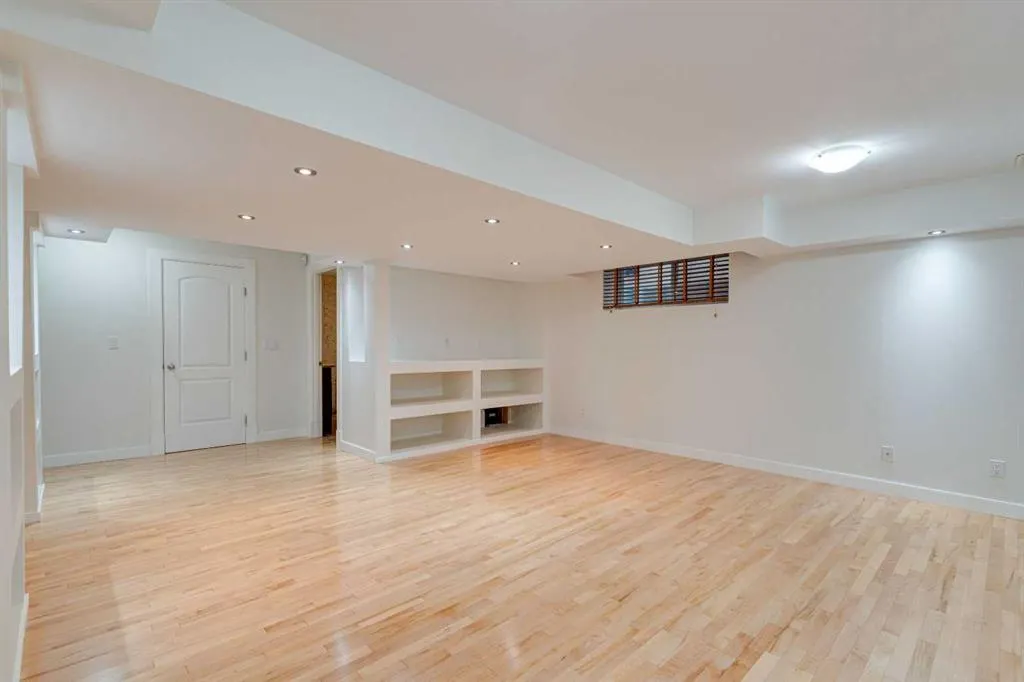 108 Tuscany Estates Close NW