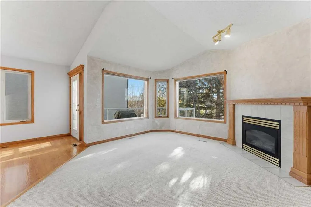 69 Scimitar Point NW