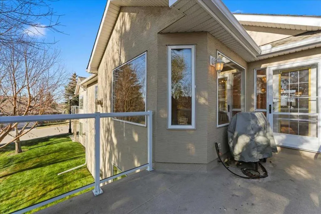 69 Scimitar Point NW