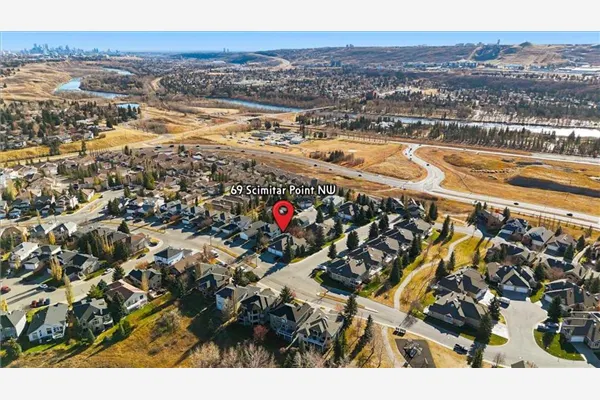 69 Scimitar Point NW