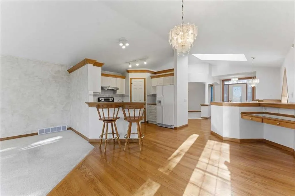 69 Scimitar Point NW