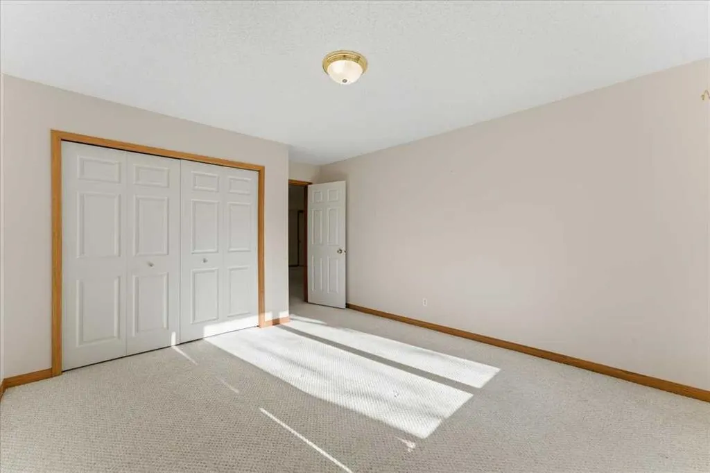 69 Scimitar Point NW