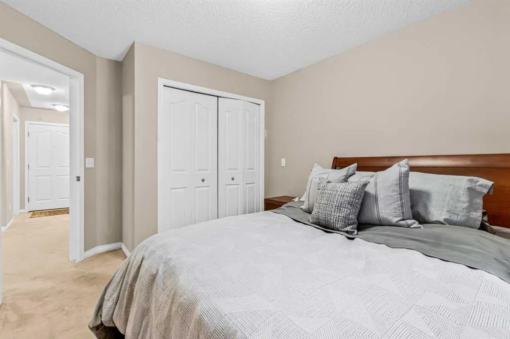 369 Rocky Vista Park NW, #109