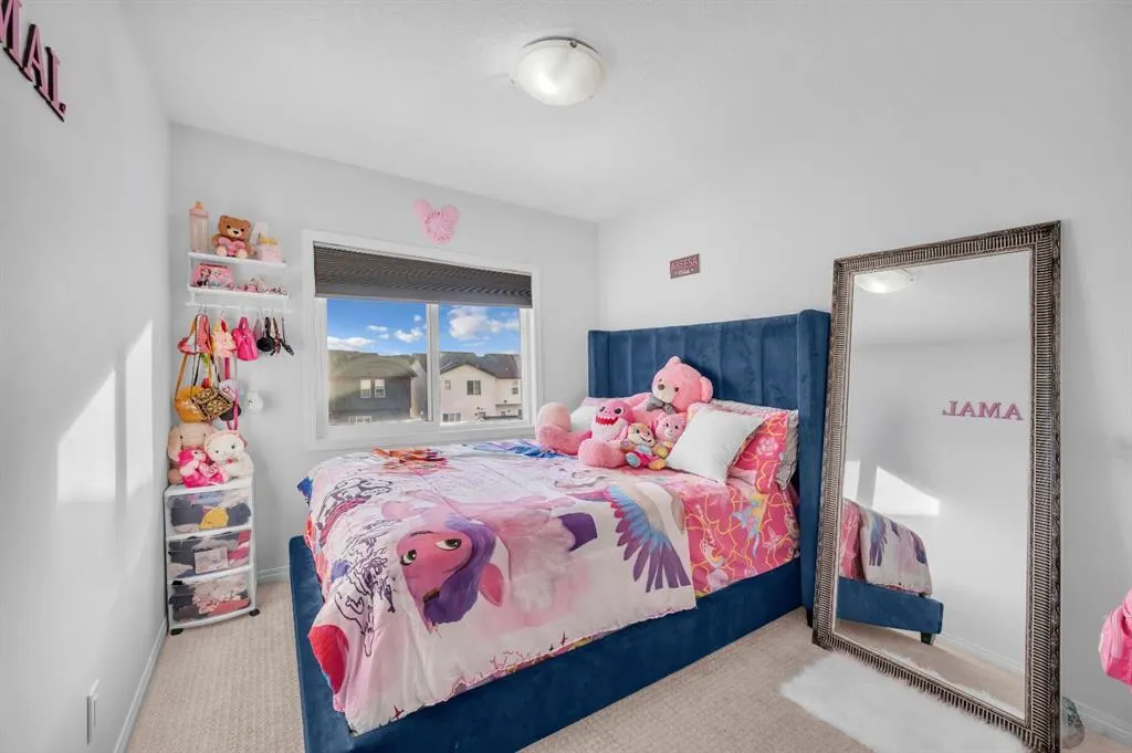 533 Savanna Boulevard NE