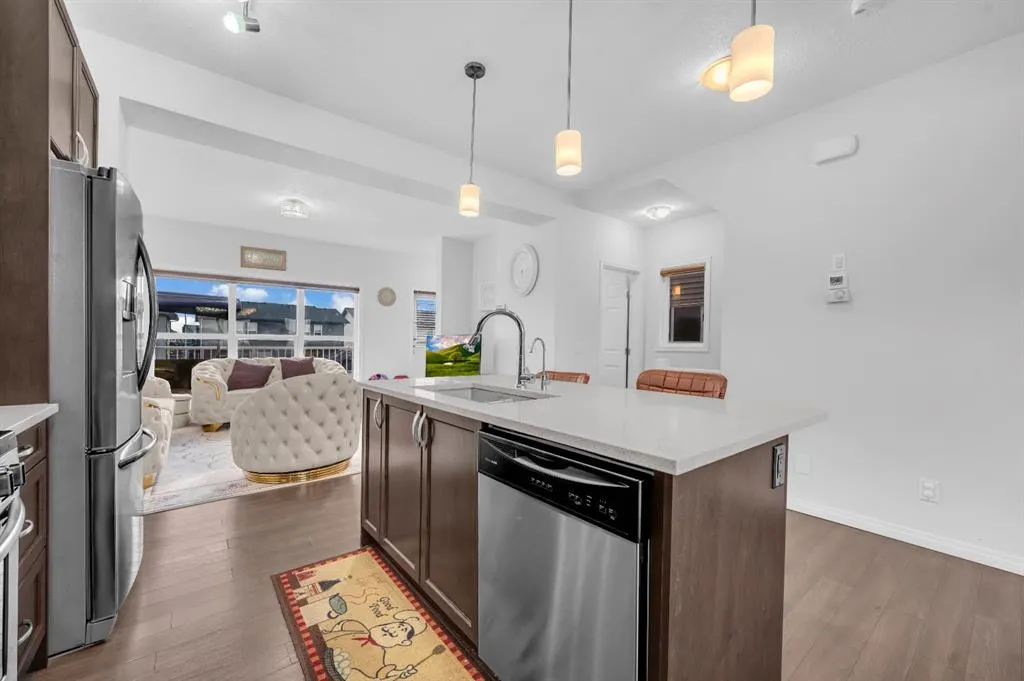 533 Savanna Boulevard NE