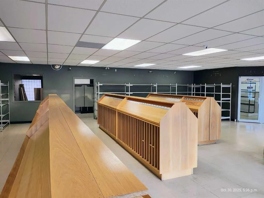 5043 50A Street, #A7