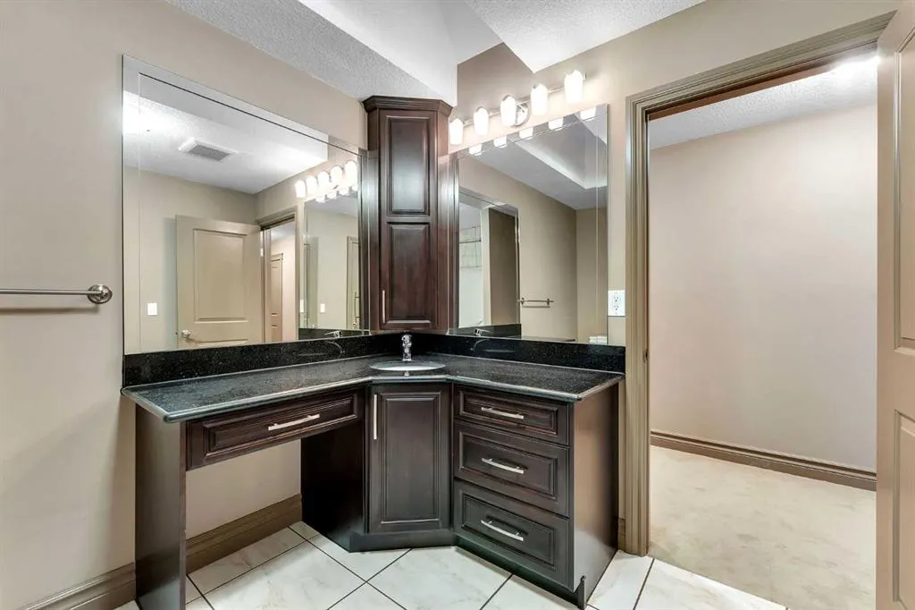 262020 Poplar Hill Drive